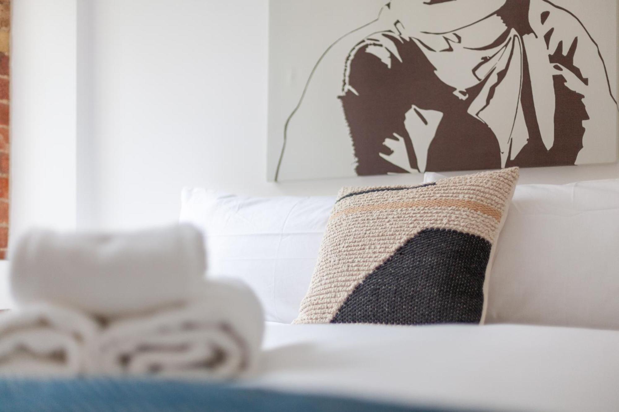 Elegance & Chic Design - 2-Bedroom Haven London Eksteriør billede